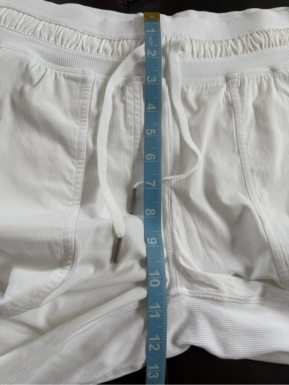 Lululemon Dance Studio Mid-Rise White Cropped Pant Size 6